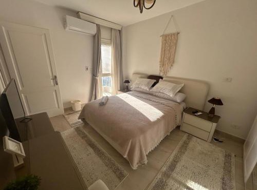 A B12 Cozy Retreat in Madinty with Work-Station in New cairo