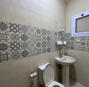 Orange guest house in Luxor
