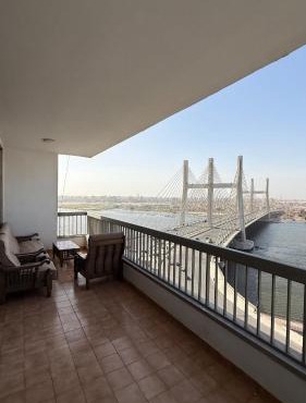 Apartment on the Nile, 3 bedrooms and a living room in Cairo