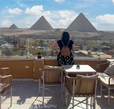 panorama pyramids view inn in Cairo