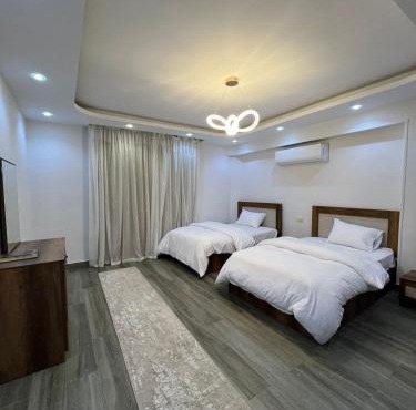 Hotel apartment near Jeneina Mall in Cairo