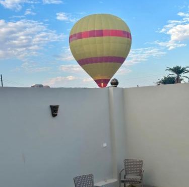 West Mountain Home-Luxor in Al Aqālitah