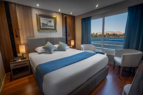 Renaissance Nile Cruise - Every Saturday from Luxor To Aswan for 4 Nights , and every Wednesday from Aswan To Luxor for 3 Nights in Luxor