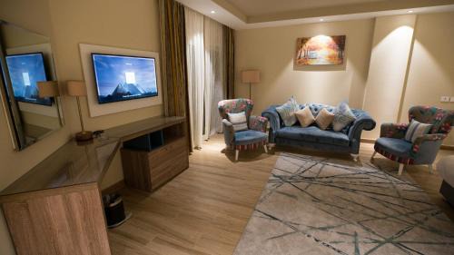 Golden Jewel Beach&Hotel in Alexandria