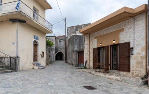 Enclosed Garden At Ρούστικα 